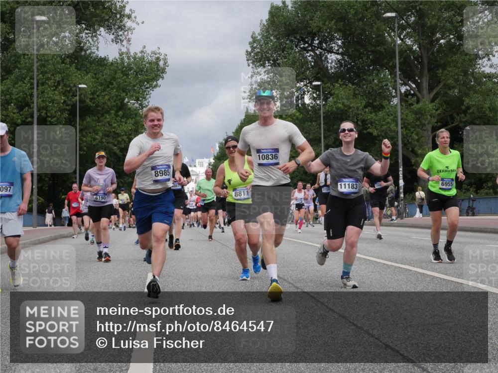 29.06.2025 - hella hamburg halbmarathon Luisa Fischer http://msf.ph/oto/8464547 29.06.2025 10:40:56 Kennedybrücke 097, 12824, 6190, 8985, 3077, 8811, 10836, 11183, 1738, 189, 6955, 1337, 1475, 2853, 4762, 5522, 5523, 6955, 7124, 7321, 8811, 8985, 9894, 10506, 10836 meine-sportfotos.de