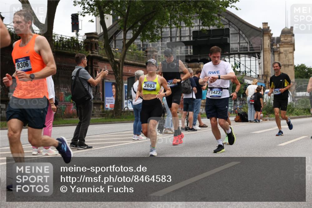 29.06.2025 - hella hamburg halbmarathon Yannick Fuchs http://msf.ph/oto/8464583 29.06.2025 10:57:04 20KM 1126, 1420, 1427, 1531, 1881, 2447, 2582, 2683, 2911, 3182, 3248, 3625, 4389, 4538, 4665, 5058, 5511, 5653, 5708, 5763, 6142, 6966, 7453, 8068, 8176, 8469, 8478, 8721, 9306, 9554, 9899, 11310, 11402, 12004, 12008, 12571, 12836, 12978, 13739, 13874, 13939, 14677, 14917, 16371, 16420, 16540, 17045, 17119, 17818, 17890, 18359, 18452, 18999, 19241 meine-sportfotos.de