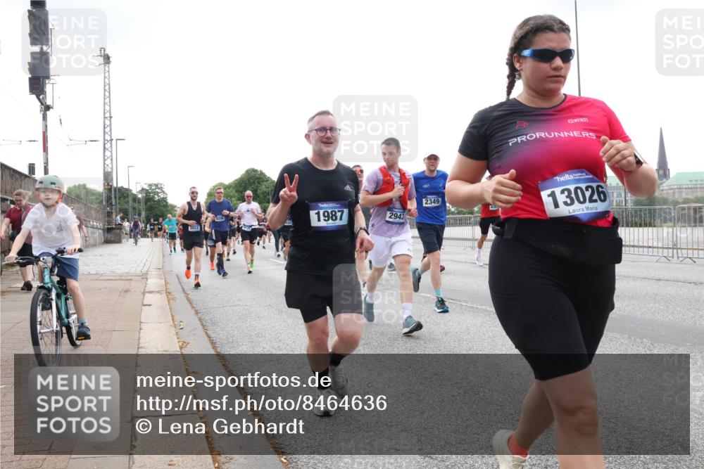 29.06.2025 - hella hamburg halbmarathon Lena Gebhardt http://msf.ph/oto/8464636 29.06.2025 10:32:19 Lombardsbrücke 3022, 1987, 2943, 2349, 13026, 1199, 1311, 1640, 1987, 2349, 2384, 2672, 2943, 3022, 3221, 3239, 3358, 3365, 3653, 3707, 3751, 3752, 3778, 3822, 4314, 4365, 4605, 4857, 4877, 4924, 5156, 5496, 5601, 5658, 5743, 5783, 5871, 5941, 6218, 6228, 6252, 6312, 6315, 6718, 6727, 7135, 7239, 7295, 7344, 7468, 7535, 7570, 7633, 7695, 7702, 7789, 7816, 7898, 8124, 8127, 8175, 8303, 8538, 8625, 8787, 8840, 8914, 8993, 9125, 9206, 10002 meine-sportfotos.de