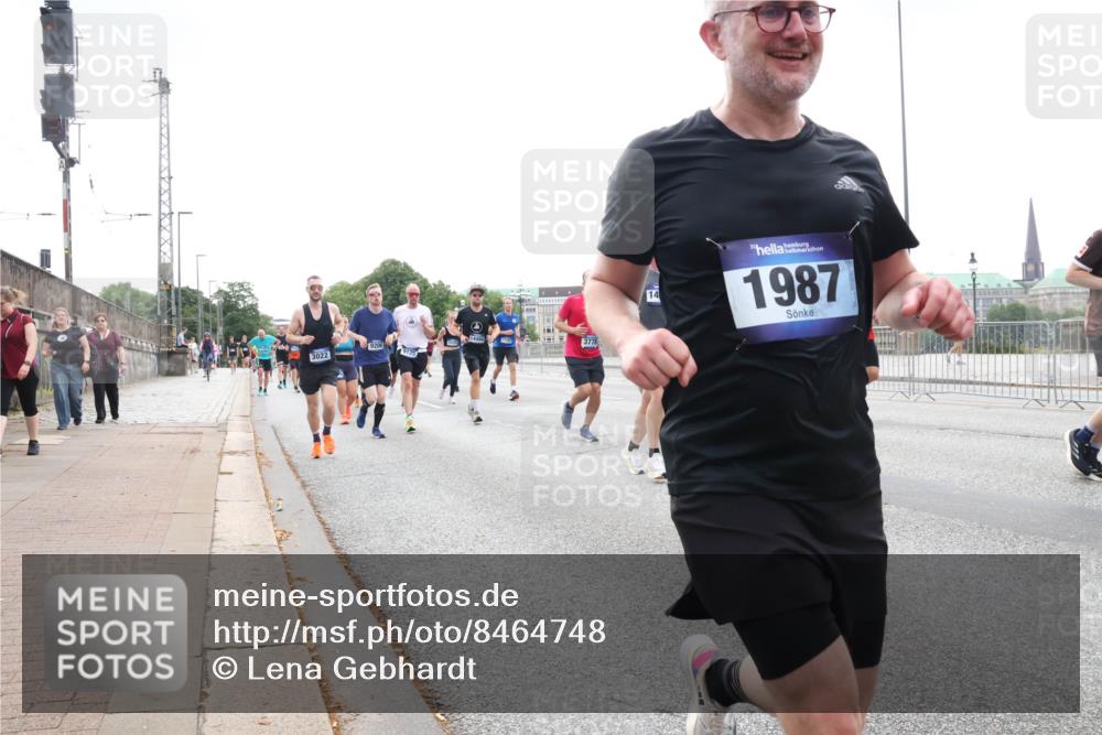 29.06.2025 - hella hamburg halbmarathon Lena Gebhardt http://msf.ph/oto/8464748 29.06.2025 10:32:19 Lombardsbrücke 3022, 9206, 3778, 14, 1987, 1199, 1311, 1640, 1987, 2349, 2384, 2672, 2943, 3022, 3221, 3239, 3358, 3365, 3653, 3707, 3751, 3752, 3778, 3822, 4314, 4365, 4605, 4857, 4877, 4924, 5156, 5496, 5601, 5658, 5743, 5783, 5871, 5941, 6218, 6228, 6252, 6312, 6315, 6718, 6727, 7135, 7239, 7295, 7344, 7468, 7535, 7570, 7633, 7695, 7702, 7789, 7816, 7898, 8124, 8127, 8175, 8303, 8538, 8625, 8787, 8840, 8914, 8993, 9125, 9206, 10002 meine-sportfotos.de