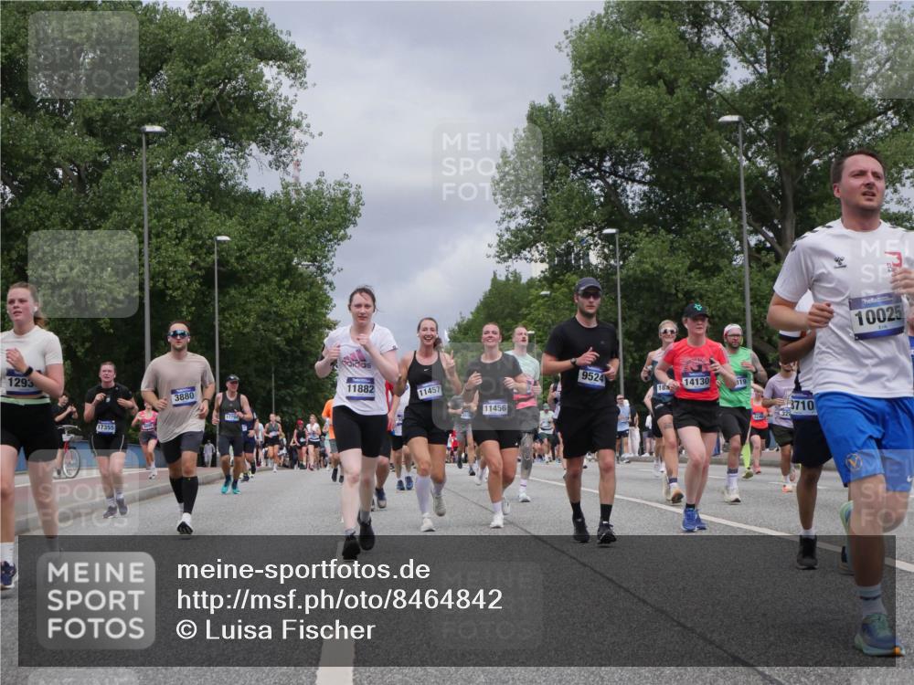 29.06.2025 - hella hamburg halbmarathon Luisa Fischer http://msf.ph/oto/8464842 29.06.2025 10:41:10 Kennedybrücke 1293, 17355, 3880, 17794, 11882, 11457, 11456, 9524, 18, 14130, 319, 324, 32, 8710, 10025, 1985, 2124, 3010, 3246, 3286, 3880, 5139, 5875, 6697, 7629, 8696, 9391, 9524, 10025, 10146 meine-sportfotos.de
