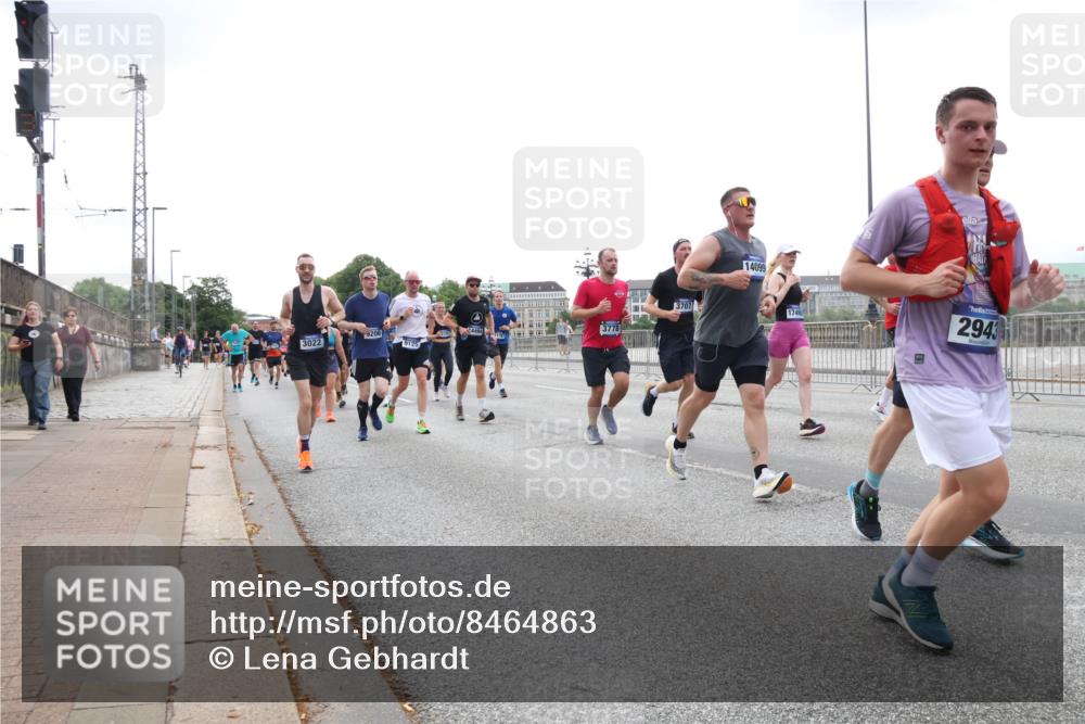 29.06.2025 - hella hamburg halbmarathon Lena Gebhardt http://msf.ph/oto/8464863 29.06.2025 10:32:20 Lombardsbrücke 3022, 9206, 9125, 4494, 3707, 14099, 17495, 2943, 1199, 1311, 1640, 1987, 2349, 2384, 2672, 2943, 3022, 3221, 3239, 3358, 3365, 3653, 3670, 3707, 3752, 3778, 3822, 4314, 4365, 4605, 4857, 4924, 5156, 5496, 5601, 5658, 5743, 5783, 5871, 5941, 6218, 6228, 6252, 6312, 6315, 6718, 6727, 7135, 7239, 7295, 7344, 7468, 7535, 7570, 7633, 7695, 7702, 7749, 7789, 7816, 7898, 8124, 8127, 8175, 8303, 8538, 8625, 8787, 8840, 8914, 8993, 9125, 9206, 10002 meine-sportfotos.de