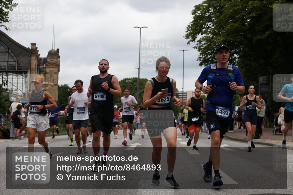 29.06.2025 - hella hamburg halbmarathon Yannick Fuchs http://msf.ph/oto/8464893 29.06.2025 10:57:06 20KM 1126, 1420, 1427, 1531, 1881, 2447, 2582, 2683, 2911, 3182, 3248, 3625, 4389, 4538, 4665, 5058, 5511, 5653, 5708, 5763, 6142, 6966, 7453, 8068, 8176, 8469, 8478, 8721, 9306, 9554, 9899, 11310, 11402, 12004, 12571, 12836, 12978, 13551, 13739, 13874, 13939, 14677, 14917, 15137, 16371, 16420, 16478, 16540, 17045, 17119, 17757, 17818, 17890, 18359, 18452, 18999, 19241 meine-sportfotos.de