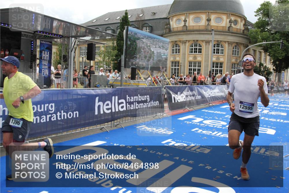 29.06.2025 - hella hamburg halbmarathon Michael Strokosch http://msf.ph/oto/8464898 29.06.2025 10:33:46 Ziel 1396, 2228, 2746, 2836, 4246, 5193, 12595, 14975, 16755, 17191 meine-sportfotos.de