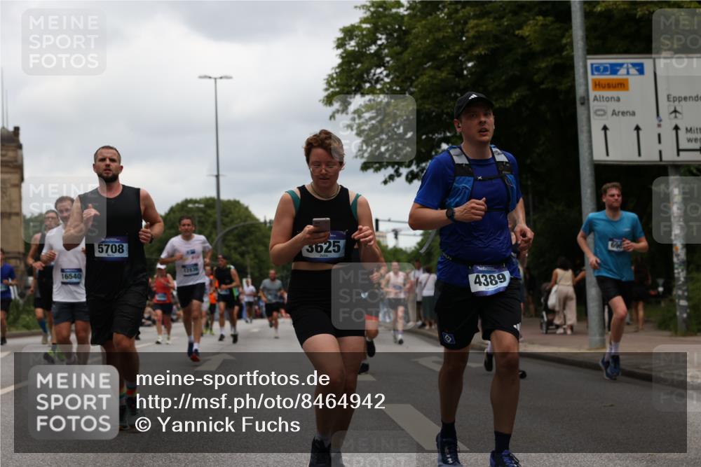 29.06.2025 - hella hamburg halbmarathon Yannick Fuchs http://msf.ph/oto/8464942 29.06.2025 10:57:06 20KM 1126, 1420, 1427, 1531, 1881, 2447, 2582, 2683, 2911, 3182, 3248, 3625, 4389, 4538, 4665, 5058, 5511, 5653, 5708, 5763, 6142, 6966, 7453, 8068, 8176, 8469, 8478, 8721, 9306, 9554, 9899, 11310, 11402, 12004, 12571, 12836, 12978, 13551, 13739, 13874, 13939, 14677, 14917, 15137, 16371, 16420, 16478, 16540, 17045, 17119, 17757, 17818, 17890, 18359, 18452, 18999, 19241 meine-sportfotos.de