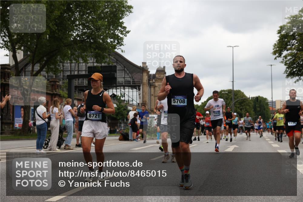 29.06.2025 - hella hamburg halbmarathon Yannick Fuchs http://msf.ph/oto/8465015 29.06.2025 10:57:07 20KM 1126, 1420, 1427, 1881, 2424, 2447, 2582, 2683, 2911, 3182, 3248, 3625, 4389, 4538, 4665, 5058, 5511, 5653, 5708, 5763, 6142, 6966, 7453, 8068, 8176, 8469, 8478, 8721, 9306, 9554, 9899, 10128, 11310, 11402, 12004, 12571, 12836, 12978, 13551, 13739, 13874, 13939, 14677, 14917, 15137, 16371, 16420, 16478, 16540, 17045, 17757, 17818, 17890, 18355, 18359, 18452, 18999, 19241 meine-sportfotos.de
