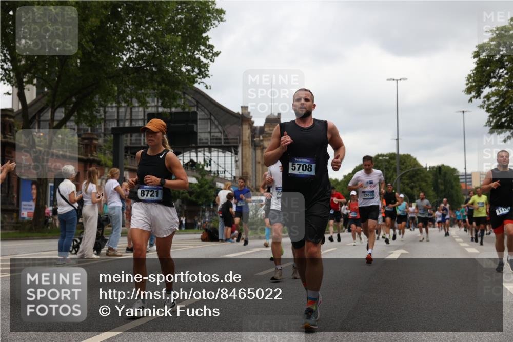 29.06.2025 - hella hamburg halbmarathon Yannick Fuchs http://msf.ph/oto/8465022 29.06.2025 10:57:07 20KM 1126, 1420, 1427, 1881, 2424, 2447, 2582, 2683, 2911, 3182, 3248, 3625, 4389, 4538, 4665, 5058, 5511, 5653, 5708, 5763, 6142, 6966, 7453, 8068, 8176, 8469, 8478, 8721, 9306, 9554, 9899, 10128, 11310, 11402, 12004, 12571, 12836, 12978, 13551, 13739, 13874, 13939, 14677, 14917, 15137, 16371, 16420, 16478, 16540, 17045, 17757, 17818, 17890, 18355, 18359, 18452, 18999, 19241 meine-sportfotos.de