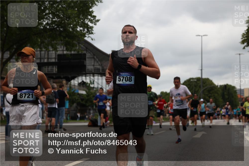 29.06.2025 - hella hamburg halbmarathon Yannick Fuchs http://msf.ph/oto/8465043 29.06.2025 10:57:07 20KM 1126, 1420, 1427, 1881, 2424, 2447, 2582, 2683, 2911, 3182, 3248, 3625, 4389, 4538, 4665, 5058, 5511, 5653, 5708, 5763, 6142, 6966, 7453, 8068, 8176, 8469, 8478, 8721, 9306, 9554, 9899, 10128, 11310, 11402, 12004, 12571, 12836, 12978, 13551, 13739, 13874, 13939, 14677, 14917, 15137, 16371, 16420, 16478, 16540, 17045, 17757, 17818, 17890, 18355, 18359, 18452, 18999, 19241 meine-sportfotos.de
