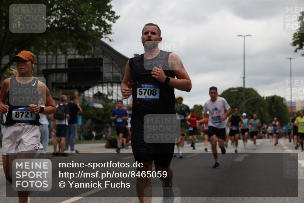 29.06.2025 - hella hamburg halbmarathon Yannick Fuchs http://msf.ph/oto/8465059 29.06.2025 10:57:07 20KM 1126, 1420, 1427, 1881, 2424, 2447, 2582, 2683, 2911, 3182, 3248, 3625, 4389, 4538, 4665, 5058, 5511, 5653, 5708, 5763, 6142, 6966, 7453, 8068, 8176, 8469, 8478, 8721, 9306, 9554, 9899, 10128, 11310, 11402, 12004, 12571, 12836, 12978, 13551, 13739, 13874, 13939, 14677, 14917, 15137, 16371, 16420, 16478, 16540, 17045, 17757, 17818, 17890, 18355, 18359, 18452, 18999, 19241 meine-sportfotos.de