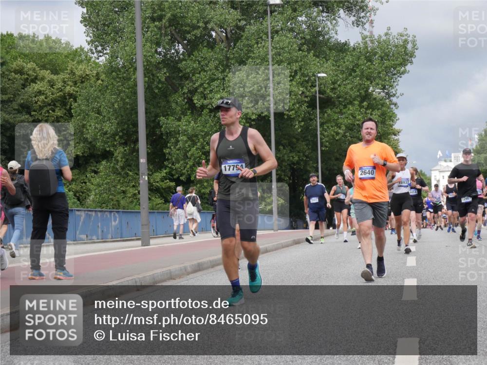 29.06.2025 - hella hamburg halbmarathon Luisa Fischer http://msf.ph/oto/8465095 29.06.2025 10:41:17 Kennedybrücke 17794, 2640, 18937, 4414, 12997, 1578, 2124, 3010, 3246, 3286, 3880, 4414, 5875, 8696, 9391, 9524, 10146 meine-sportfotos.de