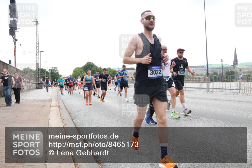 29.06.2025 - hella hamburg halbmarathon Lena Gebhardt http://msf.ph/oto/8465173 29.06.2025 10:32:22 Lombardsbrücke 16310, 8124, 112, 3787, 3022, 25, 14494, 1199, 1311, 1640, 1987, 2349, 2384, 2943, 3022, 3221, 3239, 3358, 3365, 3653, 3670, 3707, 3752, 3778, 3822, 4314, 4365, 4605, 4857, 4924, 5156, 5496, 5601, 5658, 5743, 5783, 5871, 5941, 6218, 6228, 6252, 6312, 6315, 6718, 6727, 7135, 7239, 7295, 7308, 7309, 7344, 7468, 7531, 7535, 7570, 7633, 7695, 7702, 7749, 7789, 7816, 8124, 8127, 8175, 8303, 8538, 8625, 8787, 8840, 8914, 8993, 9010, 9125, 9206, 10002, 10048 meine-sportfotos.de