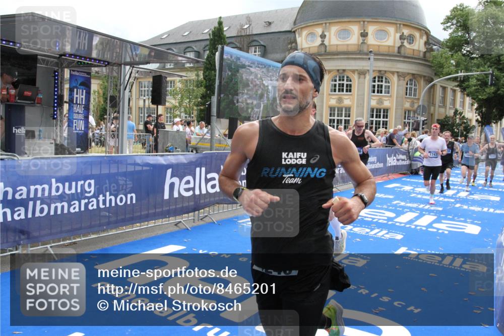 29.06.2025 - hella hamburg halbmarathon Michael Strokosch http://msf.ph/oto/8465201 29.06.2025 10:33:51 Ziel 1743, 2228, 2243, 2746, 4246, 5193, 10865, 13771, 14310, 14466, 16243 meine-sportfotos.de