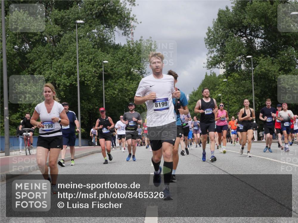 29.06.2025 - hella hamburg halbmarathon Luisa Fischer http://msf.ph/oto/8465326 29.06.2025 10:41:26 Kennedybrücke 198, 2001, 371, 5186, 15329, 8199, 4921, 1394, 479, 3635, 36362, 1394, 1791, 1901, 3633, 3635, 3636, 3716, 4414, 4921, 5713, 5790, 6930, 7148, 7244, 8539, 8615 meine-sportfotos.de