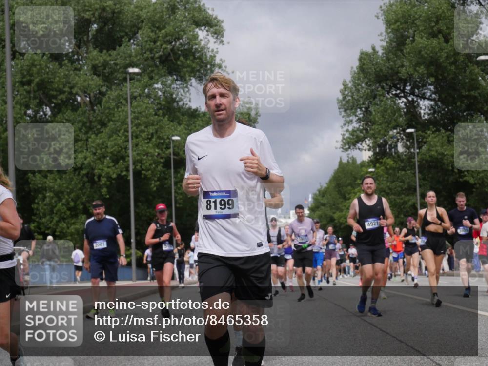 29.06.2025 - hella hamburg halbmarathon Luisa Fischer http://msf.ph/oto/8465358 29.06.2025 10:41:27 Kennedybrücke 2001, 8199, 4921, 3635, 1394, 1791, 1901, 3633, 3635, 3636, 3716, 4414, 4921, 5713, 5790, 6930, 7148, 7244, 8539, 8615 meine-sportfotos.de