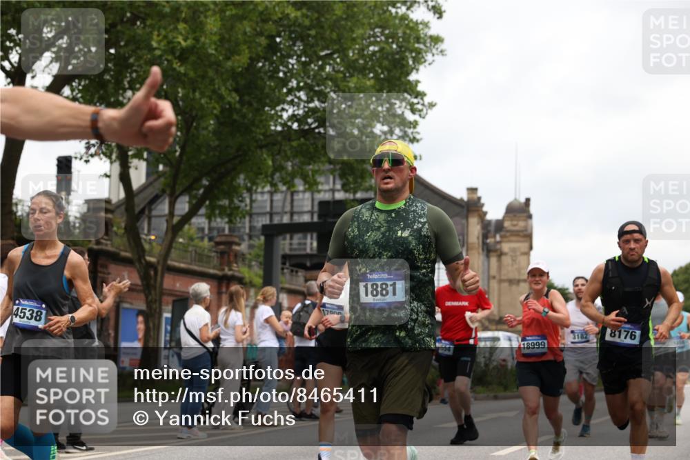 29.06.2025 - hella hamburg halbmarathon Yannick Fuchs http://msf.ph/oto/8465411 29.06.2025 10:57:11 20KM 1126, 1420, 1427, 1881, 1992, 2424, 2582, 2683, 3182, 3248, 3360, 3625, 4389, 4538, 4665, 5058, 5511, 5653, 5708, 5734, 5763, 6142, 6631, 6966, 8176, 8469, 8478, 8721, 8822, 9124, 9306, 9554, 9899, 10128, 11310, 11402, 12004, 12571, 12836, 12978, 13528, 13551, 13739, 13939, 14917, 15137, 15516, 16371, 16420, 16478, 16540, 16872, 17045, 17757, 17818, 17890, 18028, 18355, 18359, 18452, 18999, 19241 meine-sportfotos.de