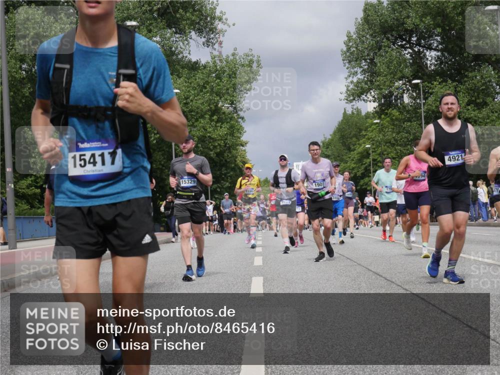 29.06.2025 - hella hamburg halbmarathon Luisa Fischer http://msf.ph/oto/8465416 29.06.2025 10:41:28 Kennedybrücke 15417, 15329, 1196, 5715, 1901, 3442, 16061, 179, 594, 4921, 479, 1394, 1791, 1901, 3633, 3635, 3636, 3716, 4414, 4921, 5713, 5790, 6930, 7148, 7244, 7552, 8539, 8615 meine-sportfotos.de