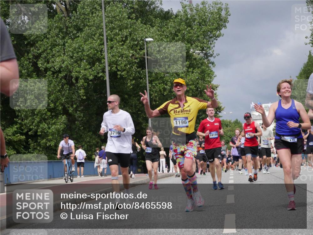 29.06.2025 - hella hamburg halbmarathon Luisa Fischer http://msf.ph/oto/8465598 29.06.2025 10:41:32 Kennedybrücke 3716, 15876, 1196, 18160, 73, 6695, 15, 1394, 1596, 1791, 1901, 3633, 3635, 3636, 3716, 4921, 5713, 5790, 6695, 6930, 7148, 7244, 7371, 7552, 8615, 9424 meine-sportfotos.de