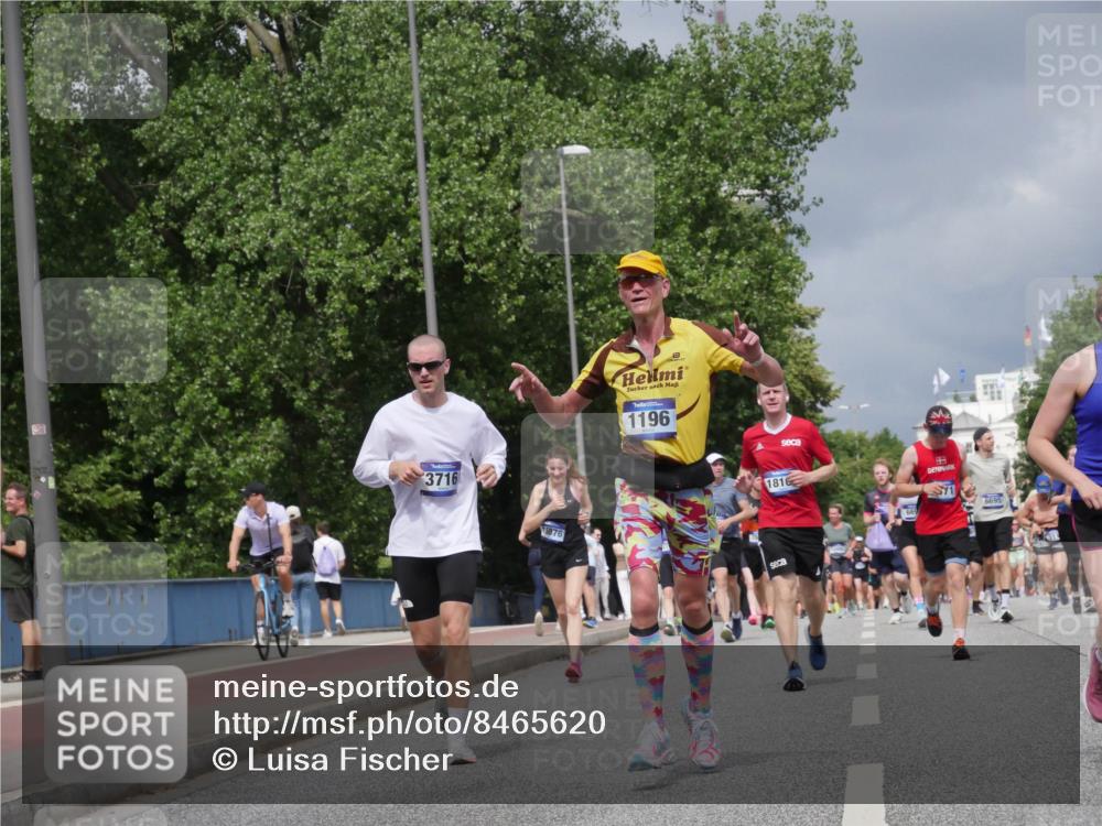 29.06.2025 - hella hamburg halbmarathon Luisa Fischer http://msf.ph/oto/8465620 29.06.2025 10:41:33 Kennedybrücke 3716, 15876, 1196, 1816, 6695, 1394, 1596, 1791, 1901, 3338, 3635, 3716, 4921, 5713, 5790, 6695, 6696, 6930, 7148, 7244, 7371, 7552, 8615, 9424, 9500 meine-sportfotos.de