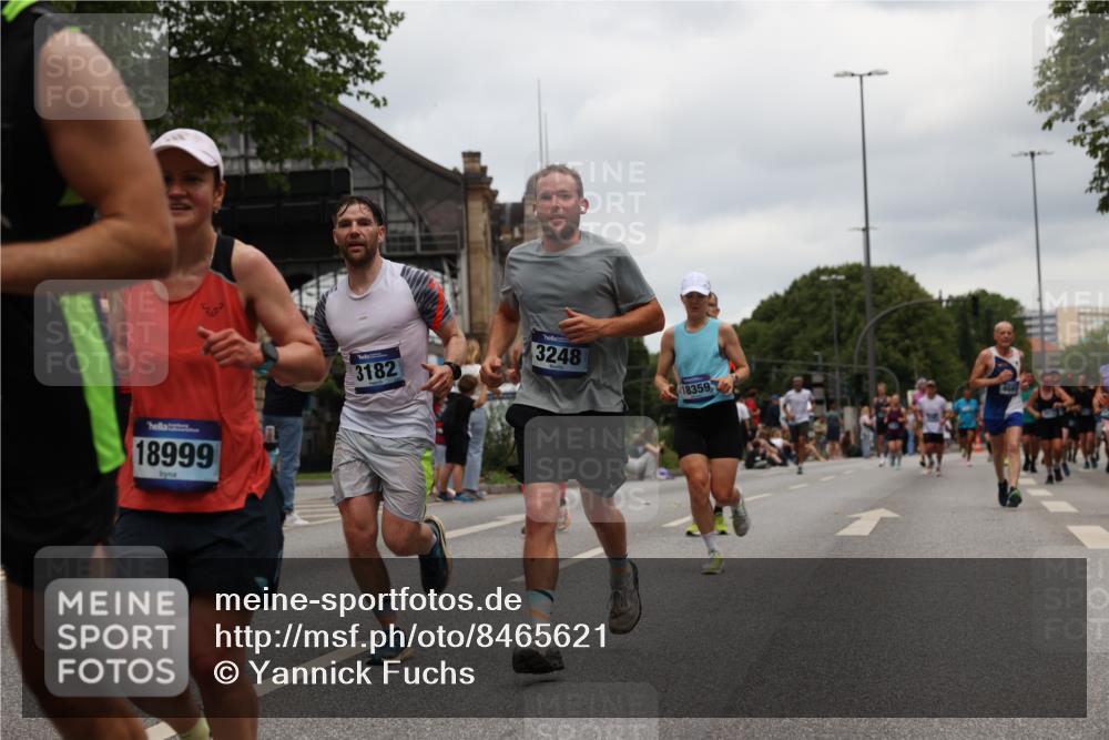 29.06.2025 - hella hamburg halbmarathon Yannick Fuchs http://msf.ph/oto/8465621 29.06.2025 10:57:13 20KM 1126, 1420, 1427, 1722, 1724, 1881, 1992, 2424, 2582, 2683, 3182, 3248, 3360, 3625, 4370, 4389, 4538, 4665, 5058, 5511, 5653, 5708, 5734, 5763, 6142, 6631, 6966, 8176, 8469, 8478, 8721, 8822, 9124, 9306, 9554, 9681, 9899, 10128, 11402, 12004, 12836, 12978, 13528, 13551, 13739, 13939, 14917, 15137, 15516, 16371, 16420, 16478, 16540, 16872, 17045, 17757, 17818, 17890, 18028, 18355, 18359, 18452, 18999, 19241 meine-sportfotos.de