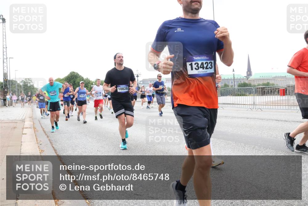 29.06.2025 - hella hamburg halbmarathon Lena Gebhardt http://msf.ph/oto/8465748 29.06.2025 10:32:28 Lombardsbrücke 987, 8175, 15147, 10828, 13423, 1199, 1311, 1640, 1987, 2059, 2349, 2943, 3022, 3365, 3653, 3660, 3670, 3707, 3778, 3822, 4314, 4365, 4446, 4605, 4857, 4924, 5496, 5601, 5658, 5743, 5783, 5871, 5941, 6218, 6228, 6252, 6312, 6315, 7135, 7239, 7295, 7308, 7309, 7344, 7387, 7468, 7531, 7535, 7570, 7633, 7695, 7702, 7749, 7750, 7789, 8124, 8127, 8175, 8303, 8625, 8787, 8840, 8914, 8993, 9010, 9125, 9188, 9206, 10002, 10013, 10048, 10277 meine-sportfotos.de