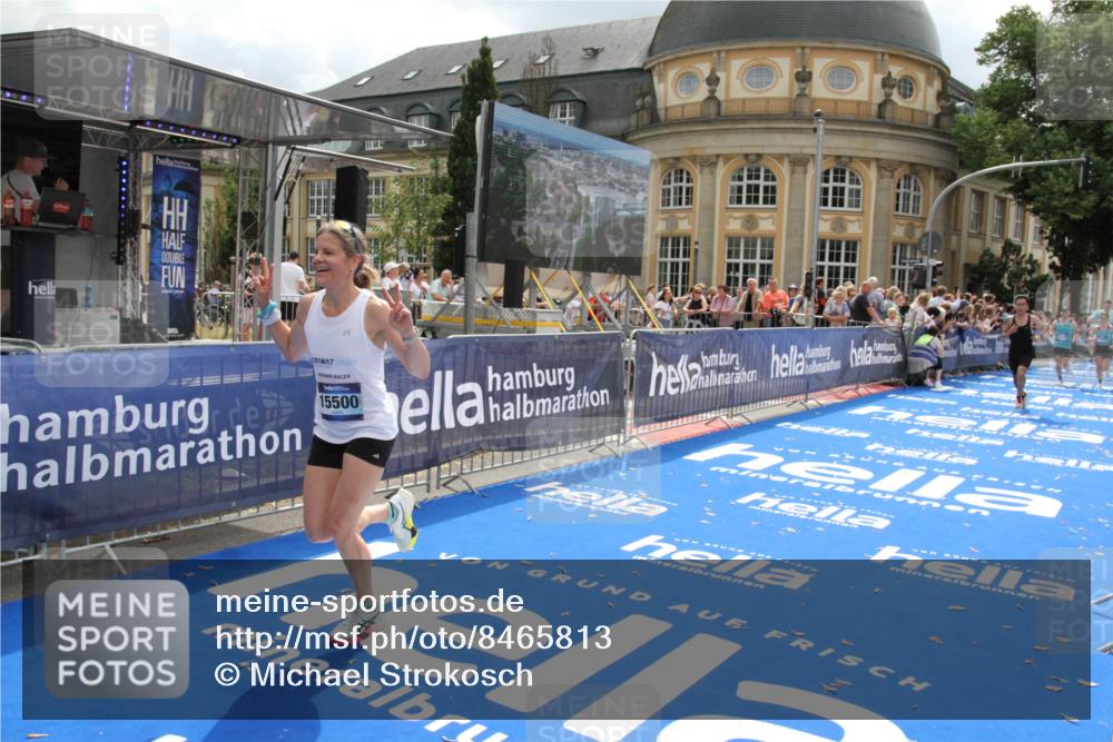 29.06.2025 - hella hamburg halbmarathon Michael Strokosch http://msf.ph/oto/8465813 29.06.2025 10:34:01 Ziel 9345, 9519, 11227, 13493, 13494, 15268, 15500, 17877 meine-sportfotos.de
