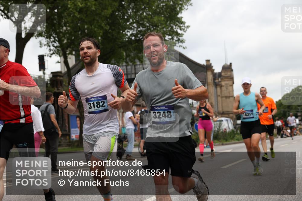 29.06.2025 - hella hamburg halbmarathon Yannick Fuchs http://msf.ph/oto/8465854 29.06.2025 10:57:14 20KM 1126, 1420, 1427, 1722, 1724, 1881, 1992, 2424, 2582, 2683, 3182, 3248, 3360, 3625, 4370, 4389, 4538, 4665, 5058, 5511, 5653, 5708, 5734, 5763, 6142, 6631, 6966, 7333, 8176, 8469, 8478, 8721, 8822, 9124, 9554, 9681, 9899, 10128, 11402, 12004, 12513, 12836, 12978, 13528, 13551, 13739, 14313, 14917, 15137, 15516, 16371, 16420, 16478, 16540, 16872, 17045, 17757, 17818, 17890, 18028, 18355, 18359, 18452, 18999, 19241 meine-sportfotos.de
