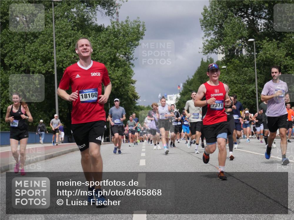 29.06.2025 - hella hamburg halbmarathon Luisa Fischer http://msf.ph/oto/8465868 29.06.2025 10:41:37 Kennedybrücke 75876, 18160, 18544, 05, 66, 7914, 6695, 7371, 8864, 1596, 1791, 2151, 3338, 3716, 5713, 6695, 6696, 6930, 7118, 7119, 7371, 7552, 7914, 8615, 9424, 9500, 9699, 10584 meine-sportfotos.de