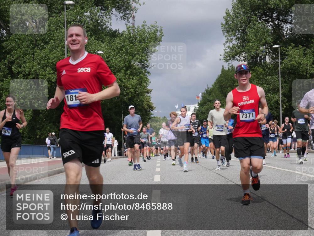 29.06.2025 - hella hamburg halbmarathon Luisa Fischer http://msf.ph/oto/8465888 29.06.2025 10:41:38 Kennedybrücke 15876, 181, 44, 4406, 13833, 6696, 7914, 6695, 599, 7371, 1886, 14163, 15355, 1596, 1791, 2151, 3094, 3338, 3716, 5713, 6695, 6696, 6751, 6930, 7118, 7119, 7371, 7552, 7914, 8615, 9424, 9500, 9699, 10584 meine-sportfotos.de