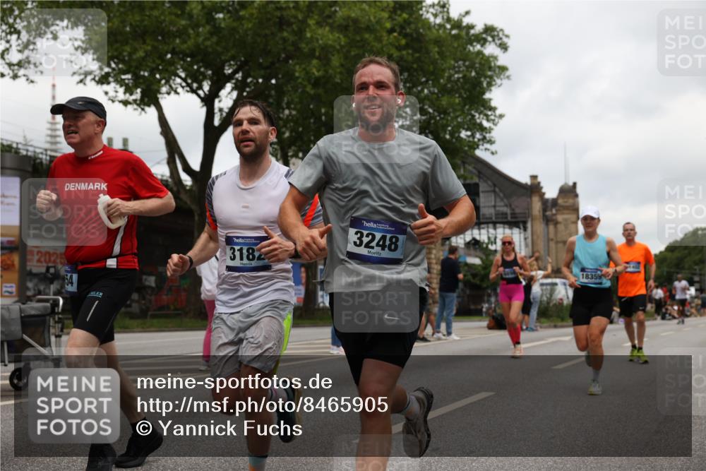 29.06.2025 - hella hamburg halbmarathon Yannick Fuchs http://msf.ph/oto/8465905 29.06.2025 10:57:14 20KM 1126, 1420, 1427, 1722, 1724, 1881, 1992, 2424, 2582, 2683, 3182, 3248, 3360, 3625, 4370, 4389, 4538, 4665, 5058, 5511, 5653, 5708, 5734, 5763, 6142, 6631, 6966, 7333, 8176, 8469, 8478, 8721, 8822, 9124, 9554, 9681, 9899, 10128, 11402, 12004, 12513, 12836, 12978, 13528, 13551, 13739, 14313, 14917, 15137, 15516, 16371, 16420, 16478, 16540, 16872, 17045, 17757, 17818, 17890, 18028, 18355, 18359, 18452, 18999, 19241 meine-sportfotos.de
