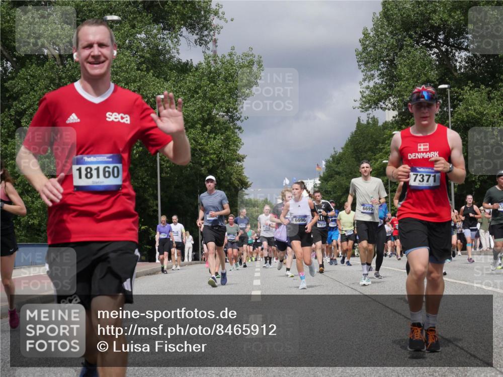 29.06.2025 - hella hamburg halbmarathon Luisa Fischer http://msf.ph/oto/8465912 29.06.2025 10:41:38 Kennedybrücke 18160, 14406, 6696, 16174, 7914, 11697, 2151, 6695, 7371, 1596, 1791, 2151, 3094, 3338, 3716, 5713, 6695, 6696, 6751, 6930, 7118, 7119, 7371, 7552, 7914, 8615, 9424, 9500, 9699, 10584 meine-sportfotos.de