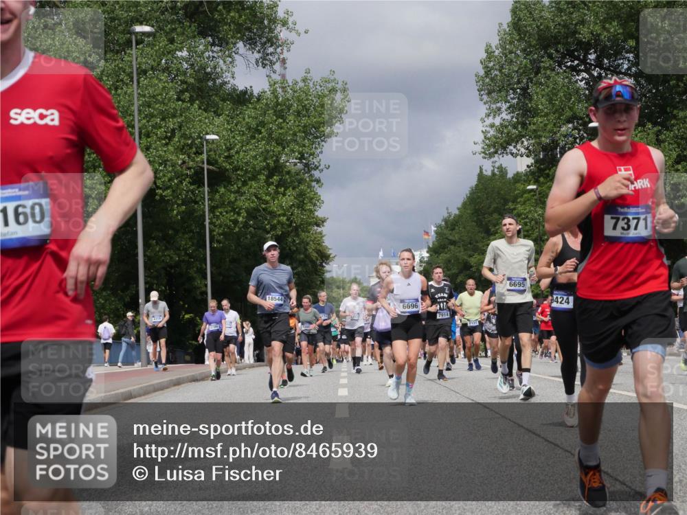 29.06.2025 - hella hamburg halbmarathon Luisa Fischer http://msf.ph/oto/8465939 29.06.2025 10:41:39 Kennedybrücke 160, 4316, 2786, 18544, 6696, 174, 7914, 2151, 6695, 424, 7371, 1596, 2151, 3094, 3095, 3338, 3841, 3927, 5300, 6695, 6696, 6751, 7118, 7119, 7371, 7552, 7914, 9424, 9500, 9699, 10584 meine-sportfotos.de