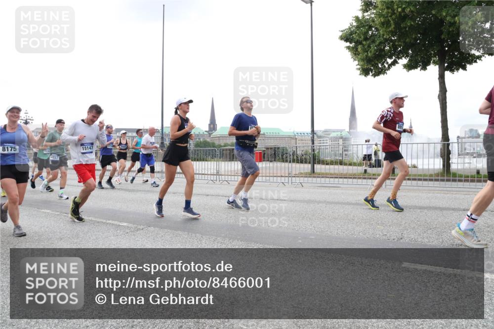 29.06.2025 - hella hamburg halbmarathon Lena Gebhardt http://msf.ph/oto/8466001 29.06.2025 10:32:30 Lombardsbrücke 8175, 1536, 15147, 1710, 5941, 4857, 1199, 1311, 1640, 1987, 2059, 2349, 2943, 3022, 3365, 3653, 3660, 3670, 3707, 3778, 3822, 4314, 4365, 4446, 4605, 4857, 4924, 5496, 5601, 5658, 5743, 5783, 5871, 5941, 6218, 6228, 6252, 6312, 6315, 7135, 7239, 7308, 7309, 7344, 7387, 7468, 7531, 7535, 7570, 7633, 7695, 7702, 7749, 7750, 7789, 8124, 8127, 8175, 8303, 8625, 8787, 8840, 8914, 8993, 9010, 9125, 9188, 9206, 10002, 10013, 10048, 10277 meine-sportfotos.de