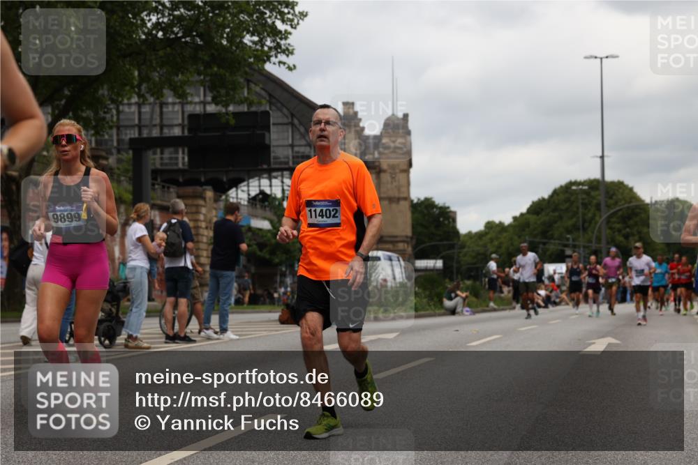 29.06.2025 - hella hamburg halbmarathon Yannick Fuchs http://msf.ph/oto/8466089 29.06.2025 10:57:16 20KM 1126, 1184, 1722, 1724, 1881, 1992, 2424, 2582, 3182, 3248, 3360, 3625, 4370, 4538, 4665, 5058, 5511, 5653, 5708, 5734, 5763, 6142, 6631, 6966, 7243, 7333, 8176, 8469, 8478, 8721, 8822, 9124, 9439, 9554, 9681, 9899, 10128, 10866, 11402, 12004, 12513, 12836, 13528, 13551, 13739, 14313, 15137, 15516, 15550, 16371, 16420, 16478, 16540, 16872, 17045, 17757, 17818, 17890, 18028, 18355, 18359, 18452, 18999, 19241 meine-sportfotos.de