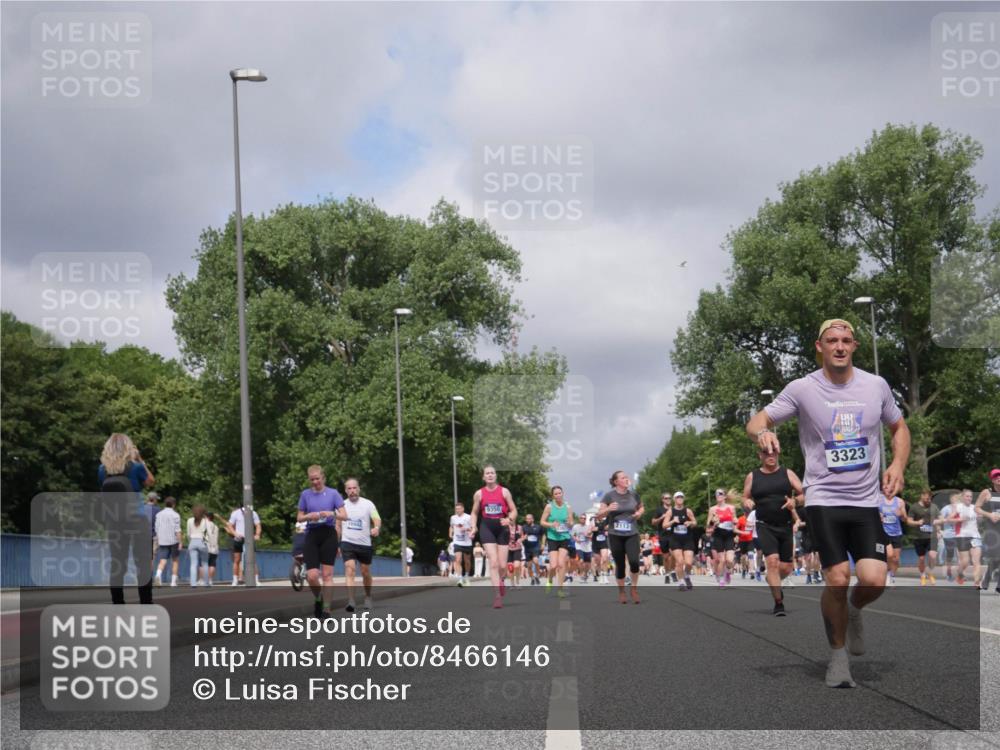29.06.2025 - hella hamburg halbmarathon Luisa Fischer http://msf.ph/oto/8466146 29.06.2025 10:41:52 Kennedybrücke 9350, 2113, 3323, 1457, 1721, 2113, 2786, 3095, 3242, 3323, 3841, 3927, 4139, 4259, 4260, 5085, 5089, 5155, 5161, 5300, 6199, 6200, 7117, 7165, 7692, 7849, 8583, 8635, 8747, 9004, 9689 meine-sportfotos.de