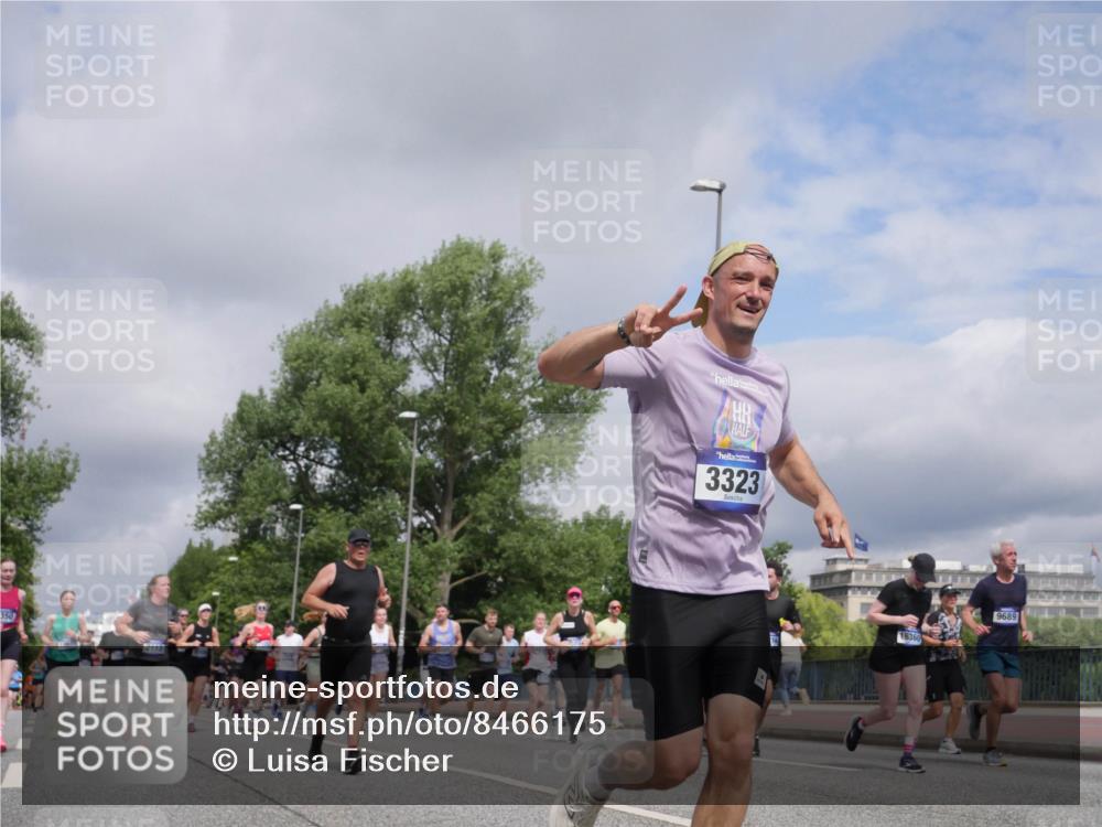 29.06.2025 - hella hamburg halbmarathon Luisa Fischer http://msf.ph/oto/8466175 29.06.2025 10:41:53 Kennedybrücke 350, 2113, 3323, 16360, 9689, 1457, 1721, 2113, 2693, 2786, 3242, 3323, 4139, 4259, 4260, 5085, 5089, 5155, 5161, 6199, 6200, 7117, 7165, 7561, 7692, 7849, 8583, 8635, 8747, 9004, 9689 meine-sportfotos.de