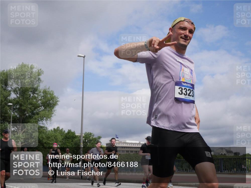 29.06.2025 - hella hamburg halbmarathon Luisa Fischer http://msf.ph/oto/8466188 29.06.2025 10:41:54 Kennedybrücke 13823, 1636, 3323, 1457, 1721, 2113, 2486, 2693, 2786, 3242, 3323, 4139, 4155, 4259, 4260, 5085, 5089, 5155, 5161, 6199, 6200, 7117, 7165, 7561, 7849, 8583, 8635, 8747, 9004, 9689 meine-sportfotos.de