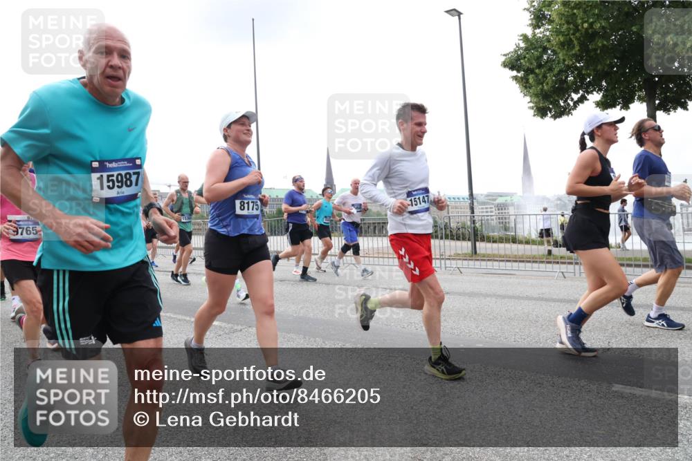 29.06.2025 - hella hamburg halbmarathon Lena Gebhardt http://msf.ph/oto/8466205 29.06.2025 10:32:31 Lombardsbrücke 9765, 15987, 8175, 15147, 1199, 1237, 1311, 1640, 1987, 2059, 2349, 2943, 3022, 3365, 3653, 3660, 3670, 3707, 3753, 3778, 3822, 4314, 4365, 4446, 4605, 4857, 4924, 5496, 5658, 5743, 5783, 5871, 5941, 6218, 6228, 6252, 6312, 6315, 7135, 7239, 7308, 7309, 7344, 7387, 7468, 7531, 7535, 7570, 7633, 7702, 7749, 7750, 7789, 8124, 8127, 8175, 8303, 8625, 8787, 8840, 8914, 8993, 9010, 9125, 9188, 9206, 10002, 10013, 10048, 10277 meine-sportfotos.de