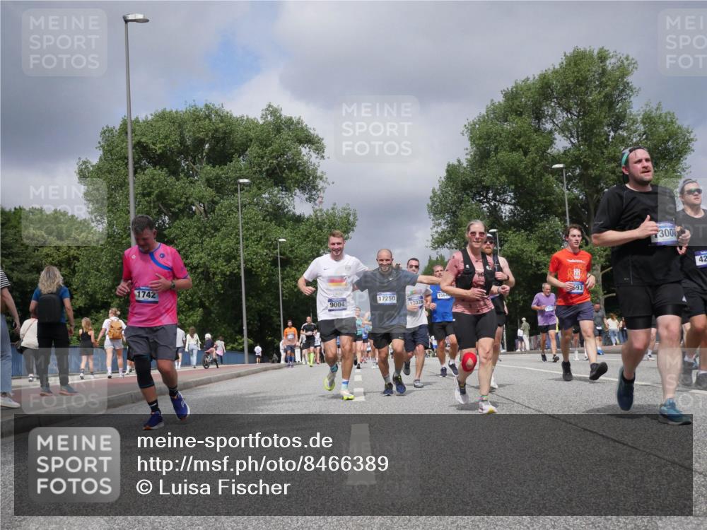 29.06.2025 - hella hamburg halbmarathon Luisa Fischer http://msf.ph/oto/8466389 29.06.2025 10:42:01 Kennedybrücke 1742, 9004, 17250, 12328, 1564, 693, 3000, 42, 1457, 1721, 2486, 2693, 2786, 3216, 3242, 4139, 4155, 4259, 4260, 5085, 5089, 5155, 7117, 7561, 8635, 8747, 9004 meine-sportfotos.de