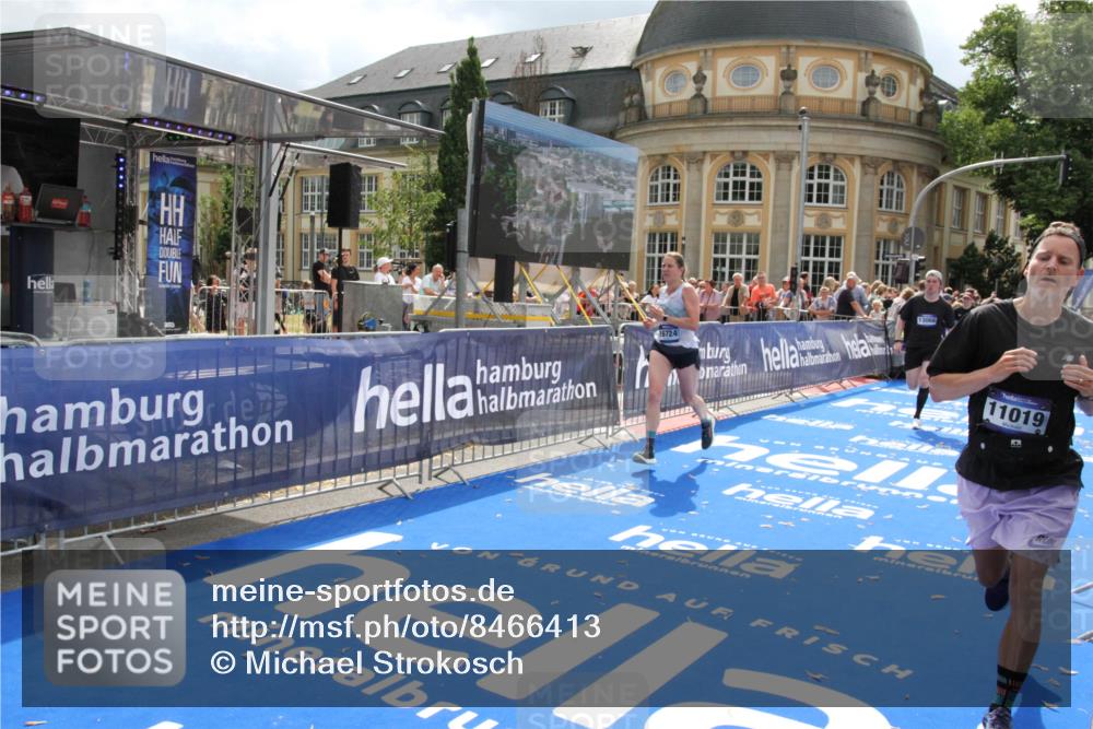 29.06.2025 - hella hamburg halbmarathon Michael Strokosch http://msf.ph/oto/8466413 29.06.2025 10:34:10 Ziel 7884, 9376, 11019, 11202, 13066, 14448, 16724, 17751, 17877 meine-sportfotos.de