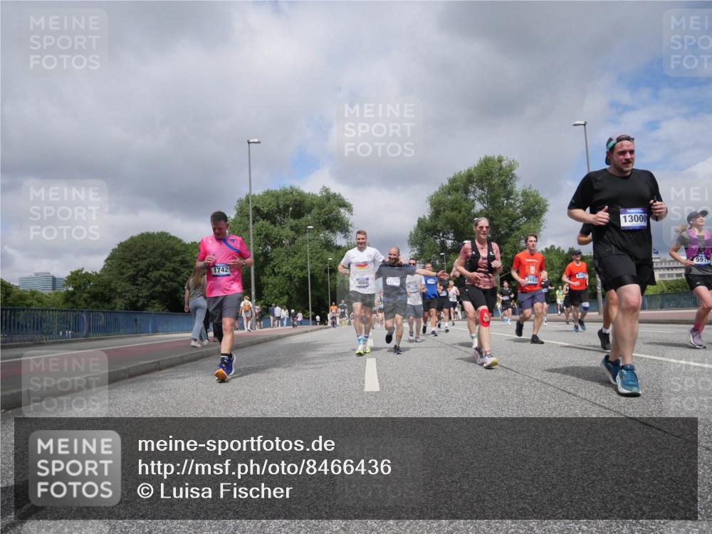 29.06.2025 - hella hamburg halbmarathon Luisa Fischer http://msf.ph/oto/8466436 29.06.2025 10:42:02 Kennedybrücke 1742, 9004, 17250, 2693, 13000, 591, 1457, 1721, 2486, 2693, 2786, 3216, 4139, 4155, 4259, 4260, 5089, 5155, 7561, 8635, 8747, 9004 meine-sportfotos.de