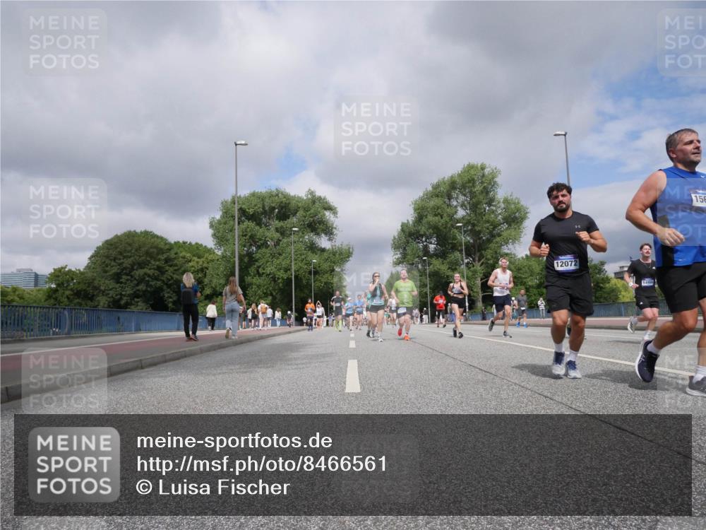 29.06.2025 - hella hamburg halbmarathon Luisa Fischer http://msf.ph/oto/8466561 29.06.2025 10:42:05 Kennedybrücke 12072, 14956, 156, 2486, 2693, 2786, 3216, 3726, 4139, 4155, 4259, 4260, 5617, 5684, 7561, 9004 meine-sportfotos.de