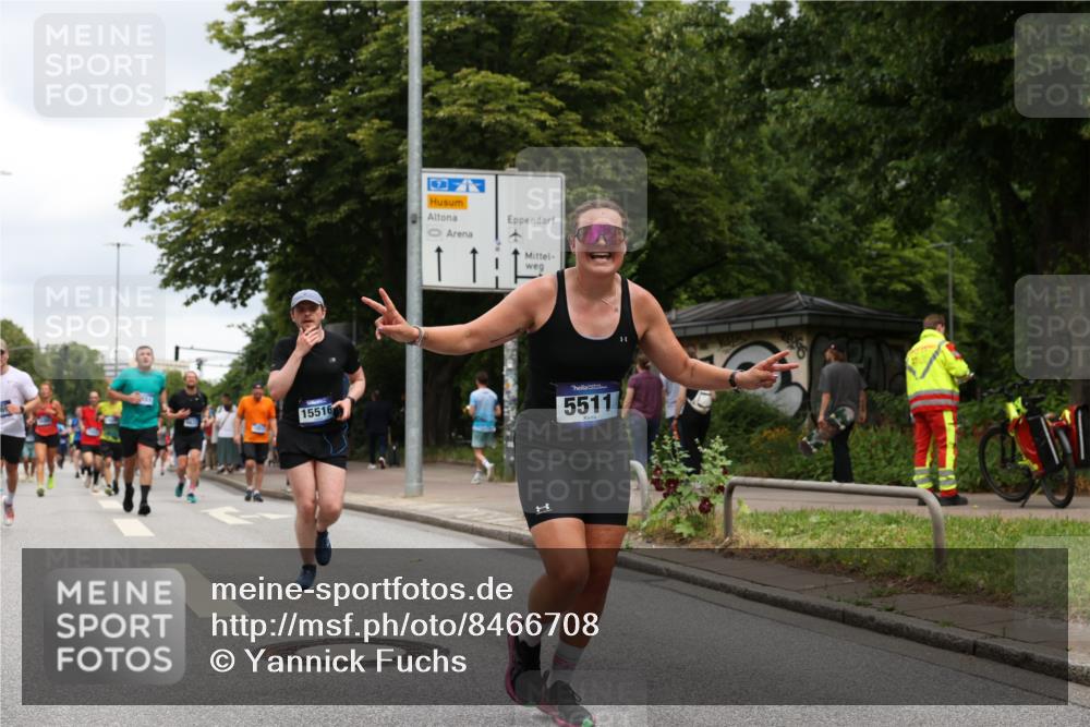 29.06.2025 - hella hamburg halbmarathon Yannick Fuchs http://msf.ph/oto/8466708 29.06.2025 10:57:21 20KM 1184, 1316, 1722, 1724, 1881, 1940, 1992, 2424, 3360, 4370, 4538, 4665, 5058, 5511, 5653, 5708, 5734, 6142, 6631, 7243, 7333, 8469, 8478, 8822, 9124, 9439, 9554, 9681, 9899, 10128, 10866, 11402, 12513, 13528, 13551, 14313, 15137, 15516, 15550, 16371, 16420, 16478, 16540, 16872, 17045, 17757, 17890, 17894, 18028, 18122, 18355, 18359, 18452, 18999, 19241 meine-sportfotos.de