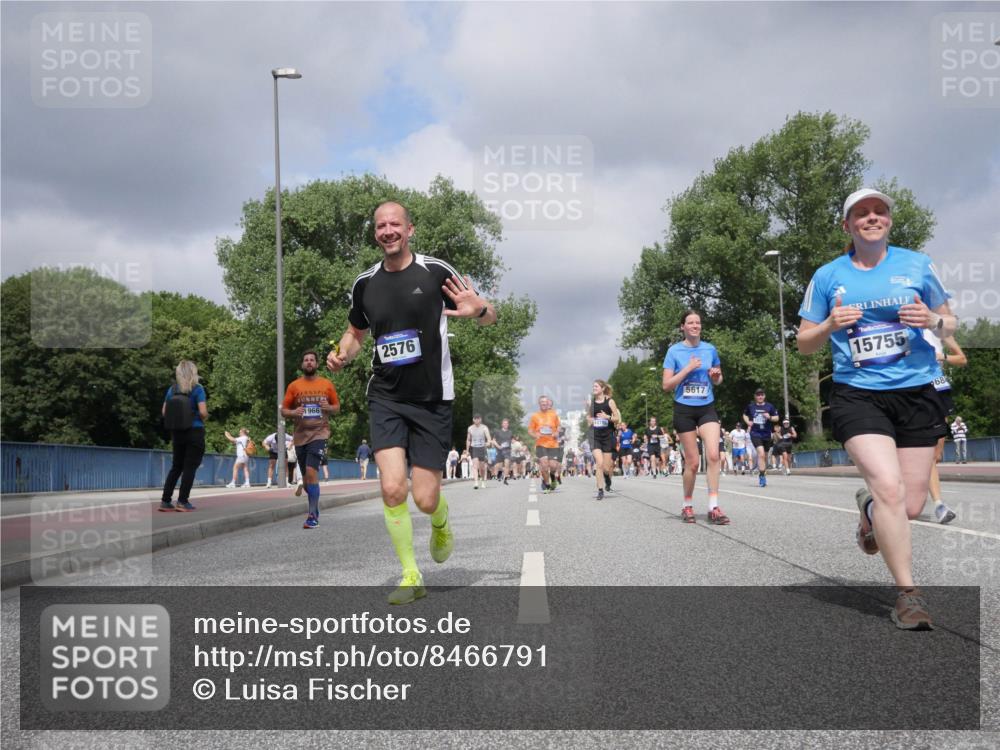 29.06.2025 - hella hamburg halbmarathon Luisa Fischer http://msf.ph/oto/8466791 29.06.2025 10:42:12 Kennedybrücke 1966, 2576, 5617, 15755, 68, 1856, 2524, 3307, 3726, 4603, 4964, 5617, 5684, 5735, 7350, 7589 meine-sportfotos.de