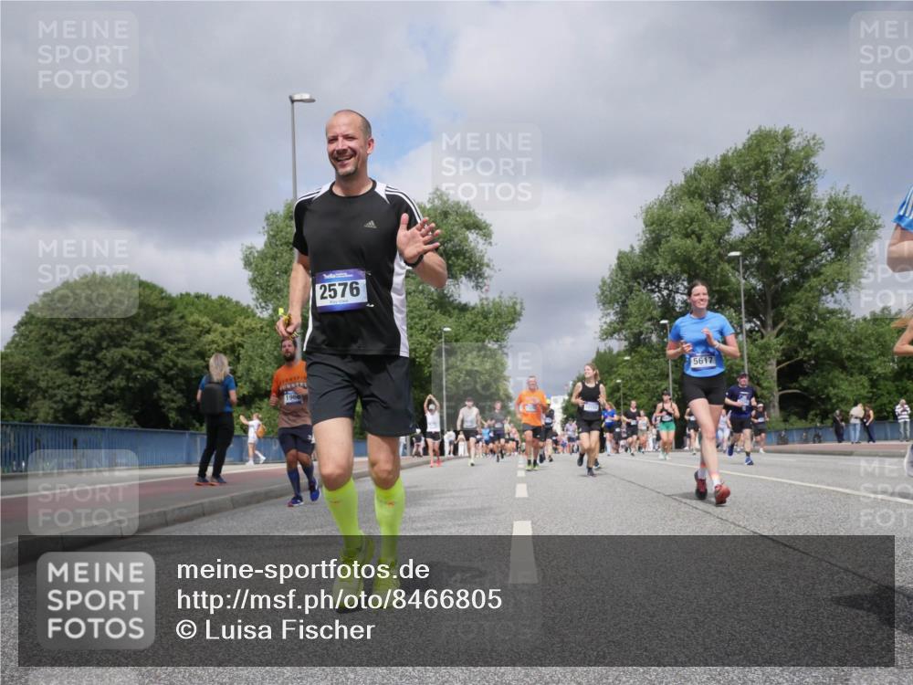 29.06.2025 - hella hamburg halbmarathon Luisa Fischer http://msf.ph/oto/8466805 29.06.2025 10:42:13 Kennedybrücke 1960, 2576, 5617, 1451, 1856, 2524, 3307, 3726, 4028, 4603, 4964, 5617, 5684, 5735, 7341, 7350, 7589 meine-sportfotos.de