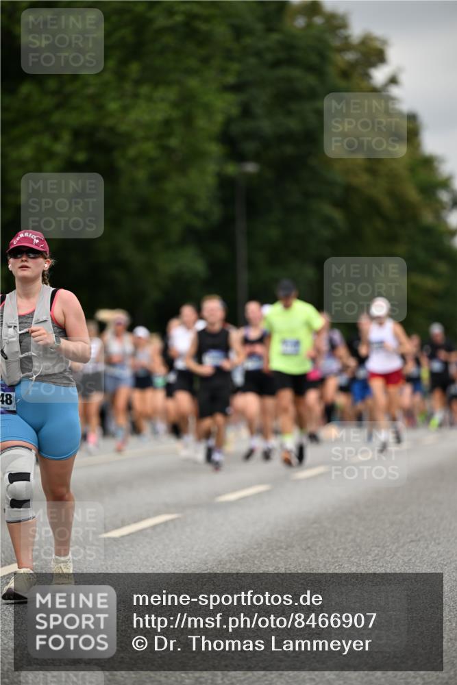 29.06.2025 - hella hamburg halbmarathon Dr. Thomas Lammeyer http://msf.ph/oto/8466907 29.06.2025 11:02:05 Kennedybrücke 1248, 2041, 2567, 3195, 3385, 3388, 3433, 3750, 3851, 3953, 4086, 4180, 4197, 4485, 4611, 5639, 5736, 5738, 5879, 6053, 6827, 7787, 8035, 8159, 8386, 8552, 8708, 9299, 9318, 9435, 9824, 10070, 10078, 10461, 10551, 10629 meine-sportfotos.de