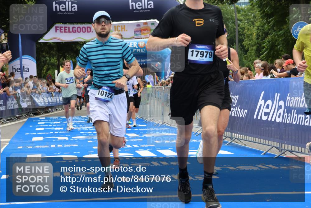29.06.2025 - hella hamburg halbmarathon Strokosch-Dieckow http://msf.ph/oto/8467076 29.06.2025 10:46:59 Ziel 1139, 1460, 1689, 4091, 4377, 5472, 6700, 9794, 10122, 12579, 13728, 14385, 14415, 14449, 14594, 14783, 15825, 16081, 17979 meine-sportfotos.de