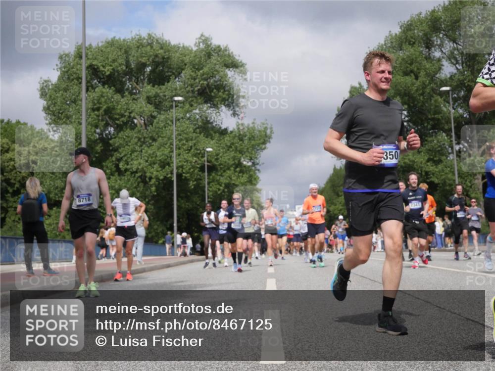 29.06.2025 - hella hamburg halbmarathon Luisa Fischer http://msf.ph/oto/8467125 29.06.2025 10:42:21 Kennedybrücke 8718, 19028, 350, 7341, 1451, 1883, 2092, 2524, 2534, 2660, 3307, 4028, 4410, 4603, 4964, 5735, 6112, 7341, 7350, 7815, 10604, 10696 meine-sportfotos.de