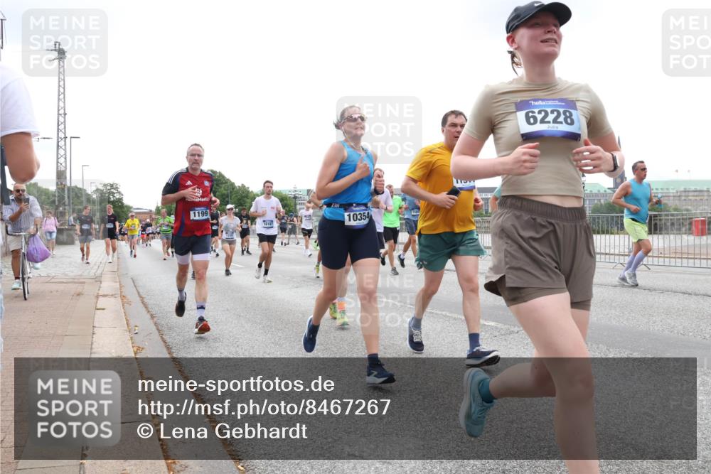 29.06.2025 - hella hamburg halbmarathon Lena Gebhardt http://msf.ph/oto/8467267 29.06.2025 10:32:37 Lombardsbrücke 56727, 1199, 16187, 10354, 6228, 1078, 1199, 1237, 1640, 1732, 1987, 2059, 2276, 2349, 2943, 3022, 3365, 3422, 3653, 3660, 3670, 3707, 3753, 3778, 4314, 4365, 4446, 4605, 4857, 5496, 5658, 5743, 5783, 5871, 5941, 6040, 6218, 6228, 6252, 6312, 6315, 7239, 7308, 7309, 7387, 7468, 7531, 7535, 7633, 7702, 7749, 7750, 8124, 8127, 8175, 8303, 8625, 8787, 8839, 8840, 8914, 8993, 9010, 9034, 9125, 9188, 9206, 9542, 10002, 10013, 10048, 10277, 11756 meine-sportfotos.de
