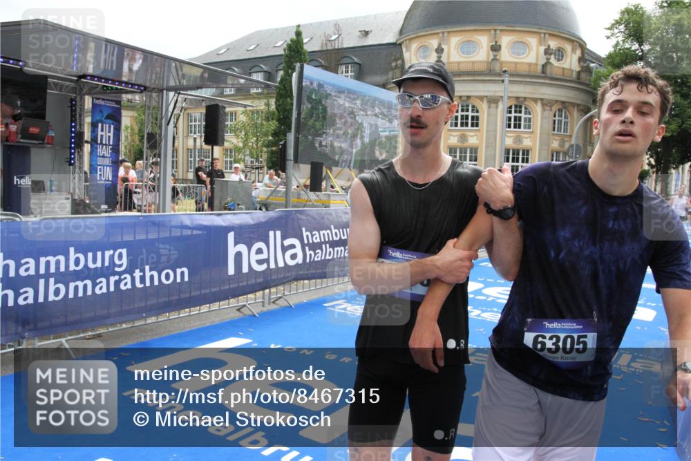 29.06.2025 - hella hamburg halbmarathon Michael Strokosch http://msf.ph/oto/8467315 29.06.2025 10:34:33 Ziel 1644, 6305, 7534, 9686, 11230, 11661, 13618, 18099 meine-sportfotos.de