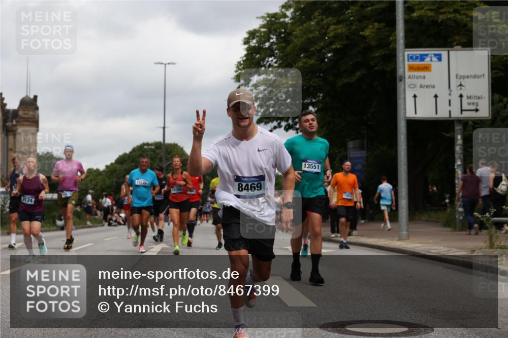 29.06.2025 - hella hamburg halbmarathon Yannick Fuchs http://msf.ph/oto/8467399 29.06.2025 10:57:24 20KM 1184, 1316, 1722, 1724, 1940, 1992, 2424, 3360, 4370, 4665, 5058, 5305, 5511, 5734, 6142, 6631, 7243, 7333, 8469, 8478, 8822, 9124, 9439, 9681, 9899, 10128, 10766, 10866, 11402, 11527, 12513, 13528, 13551, 14313, 15137, 15516, 15550, 16371, 16478, 16639, 16872, 17071, 17757, 17890, 17894, 18028, 18122, 18355, 18359, 18452 meine-sportfotos.de